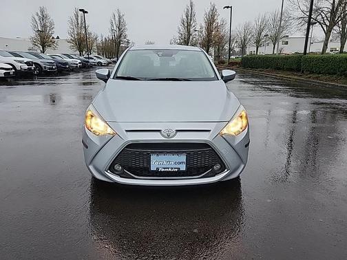 2019 Toyota Yaris Sedan LE