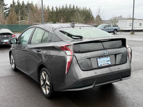 2017 Toyota Prius Four