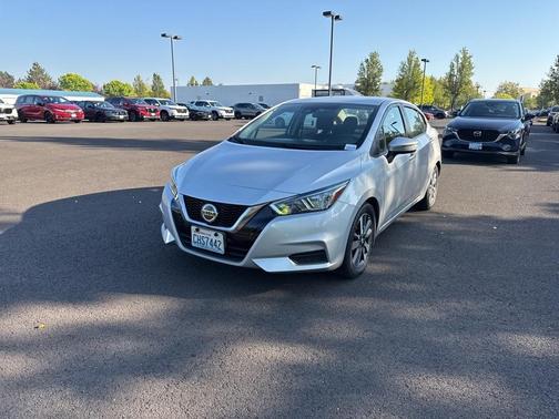 2020 Nissan Versa 1.6 SV