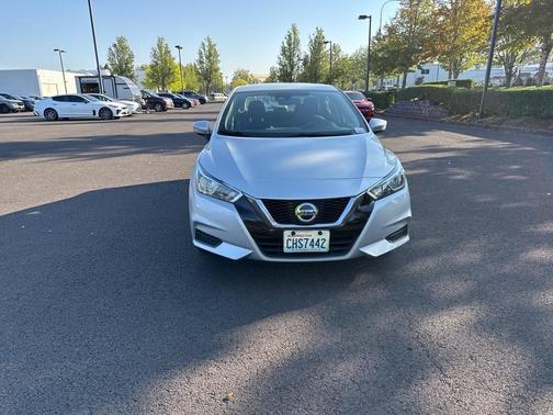 2020 Nissan Versa 1.6 SV