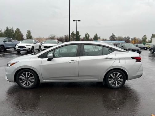 2020 Nissan Versa 1.6 SV