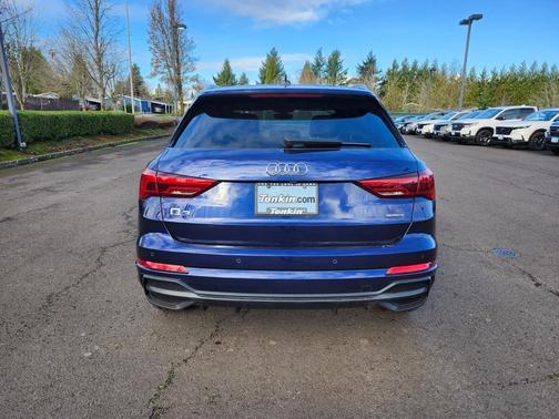 2021 Audi Q3 45 S line Premium