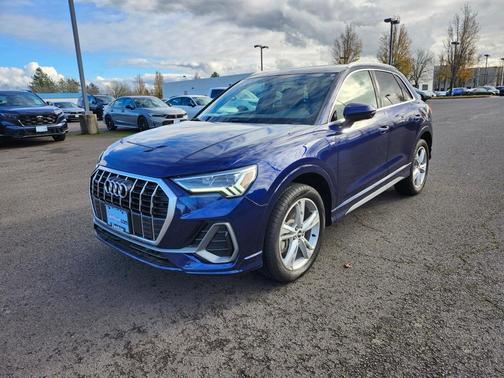 2021 Audi Q3 45 S line Premium