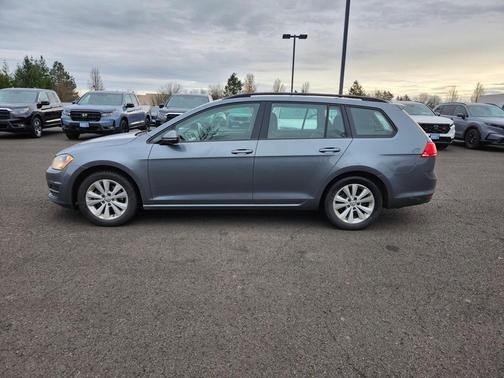 2017 Volkswagen Golf SportWagen TSI S