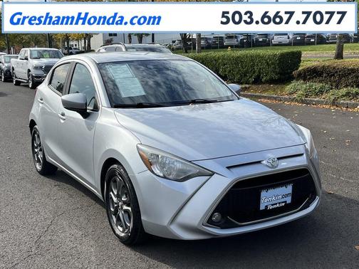 2020 Toyota Yaris Sedan LE