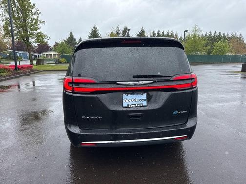 Diamond Black 2024 Chrysler Pacifica Hybrid Select