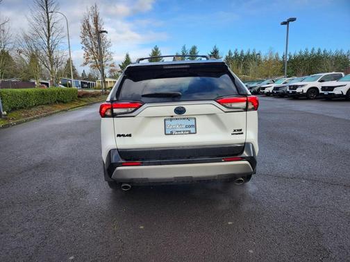 2023 Toyota RAV4 Hybrid XSE