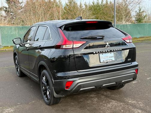 2022 Mitsubishi Eclipse Cross LE