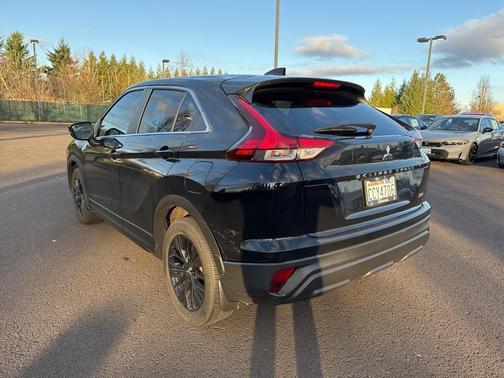 2022 Mitsubishi Eclipse Cross LE