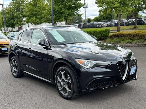 Vulcano Black Metallic 2018 Alfa Romeo Stelvio Base