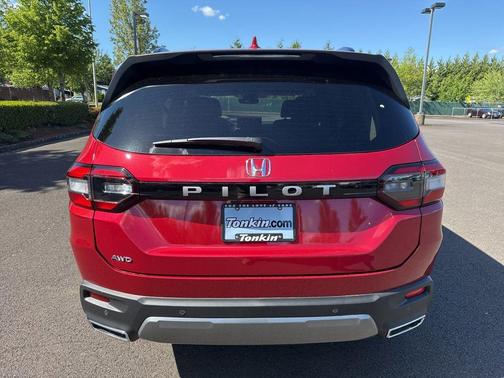 Radiant Red Metallic II 2026 Honda Pilot EX-L