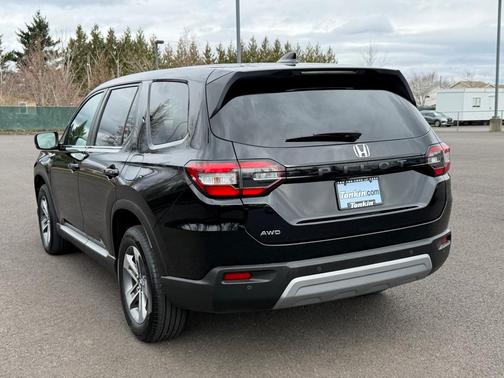 2023 Honda Pilot EX-L 7-Passenger