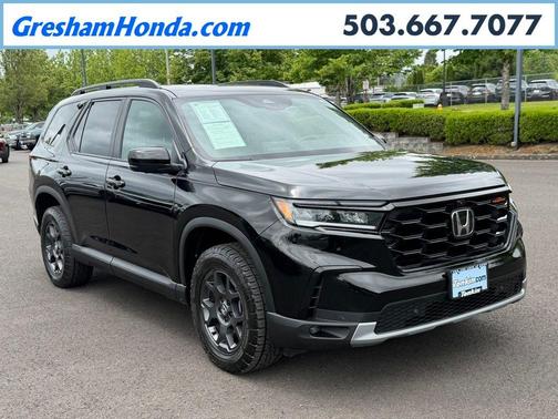 Crystal Black Pearl 2023 Honda Pilot TrailSport