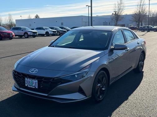 2021 Hyundai ELANTRA SEL