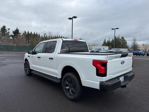 2025 Ford F-150 Lightning Pro