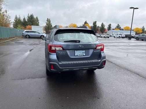 2018 Subaru Outback 2.5i