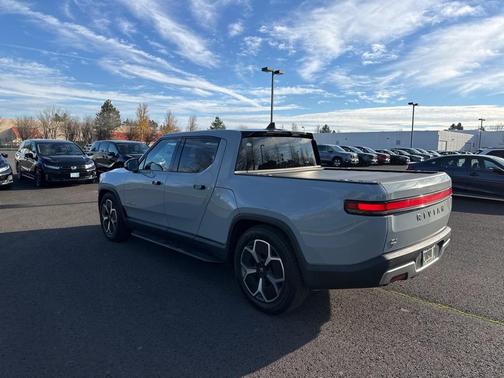 2022 Rivian R1T Adventure Package