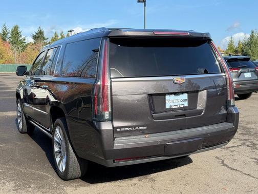 2018 Cadillac Escalade ESV Platinum