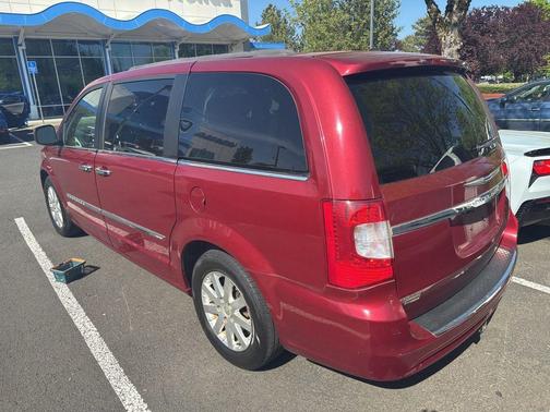 Deep Cherry Red Crystal Pearlcoat 2014 Chrysler Town & Country Touring