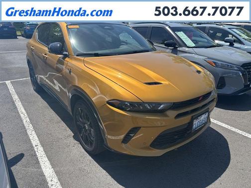 Gold 2024 Dodge Hornet R/T Plus