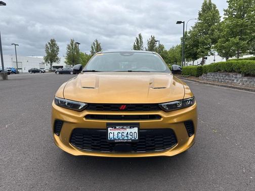 Gold 2024 Dodge Hornet R/T Plus