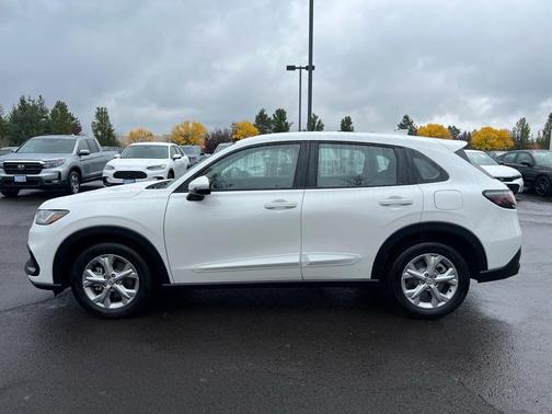2025 Honda HR-V LX