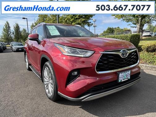 2022 Toyota Highlander Hybrid Platinum