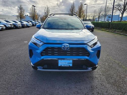 2022 Toyota RAV4 Hybrid SE