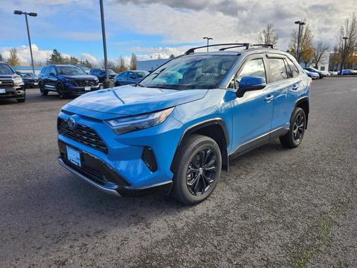 2022 Toyota RAV4 Hybrid SE