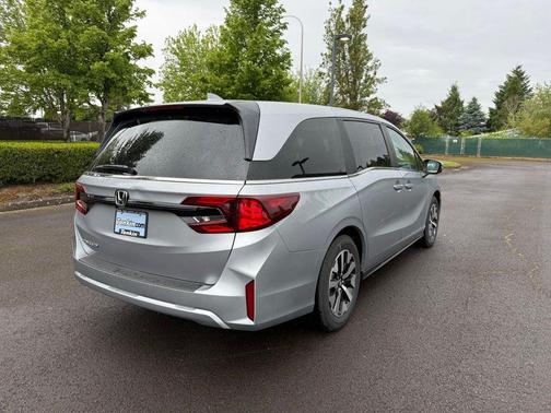 Silver Metallic 2026 Honda Odyssey EX-L