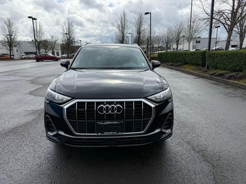 2022 Audi Q3 45 S line Premium