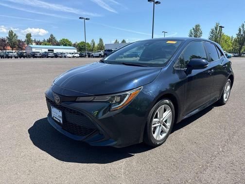 Galactic Aqua 2021 Toyota Corolla Hatchback SE