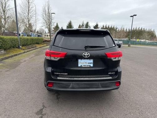 2018 Toyota Highlander SE