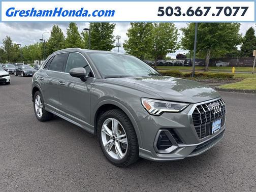 Chronos Gray Metallic 2023 Audi Q3 45 S line Premium