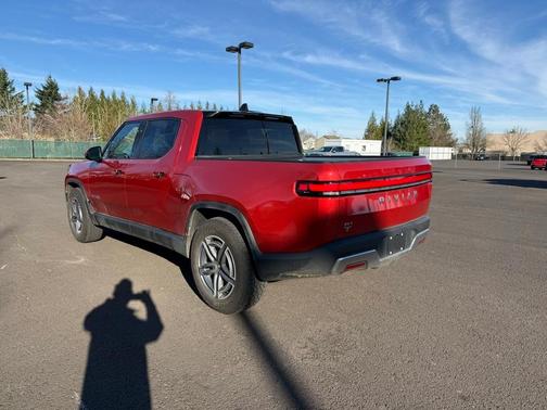 2025 Rivian R1T Adventure Package