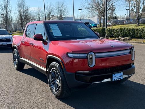 2025 Rivian R1T Adventure Package