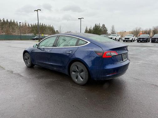 2019 Tesla Model 3 Standard Range Plus