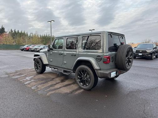 2025 Jeep Wrangler 4xe Sahara