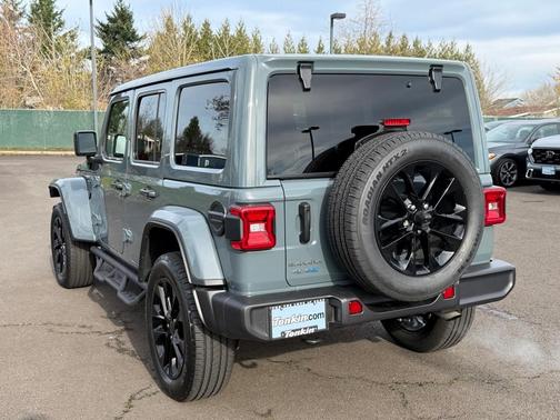 2025 Jeep Wrangler 4xe Sahara