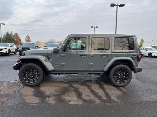 2025 Jeep Wrangler 4xe Sahara