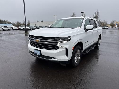 2023 Chevrolet Suburban LT