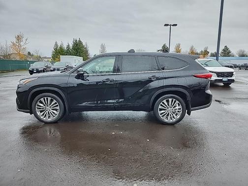 2021 Toyota Highlander Platinum
