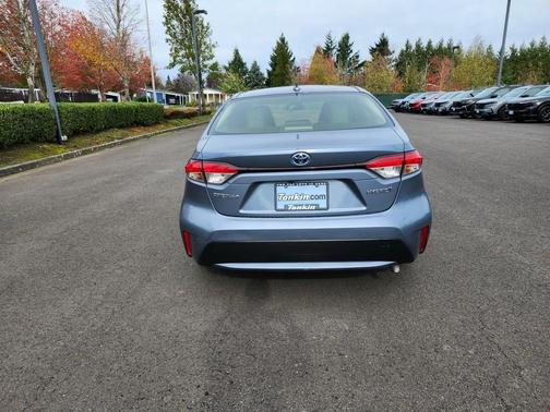 2022 Toyota Corolla Hybrid LE
