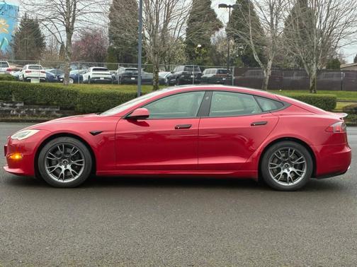 2021 Tesla Model S Plaid