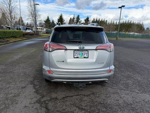 2018 Toyota RAV4 Hybrid LE