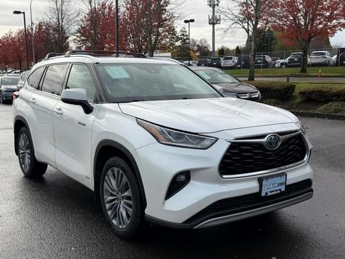 2020 Toyota Highlander Hybrid Platinum