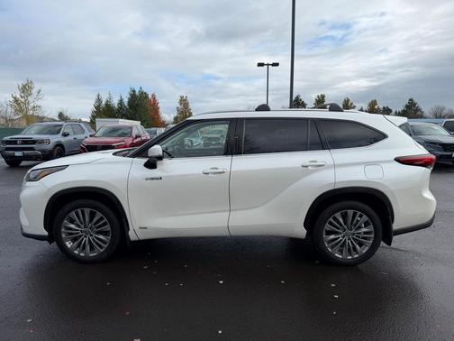 2020 Toyota Highlander Hybrid Platinum