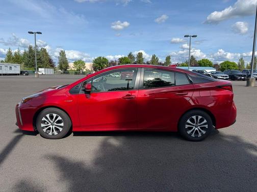 Red 2022 Toyota Prius LE