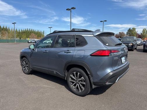 CELESTITE 2023 Toyota Corolla Cross XLE