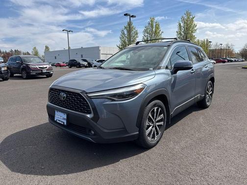 CELESTITE 2023 Toyota Corolla Cross XLE